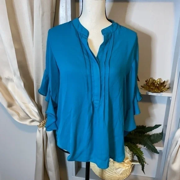 Vince Camuto Women’s Stunning Blue size Small Ruffle Bell Sleeve GUC Blouse Top - Picture 6 of 14
